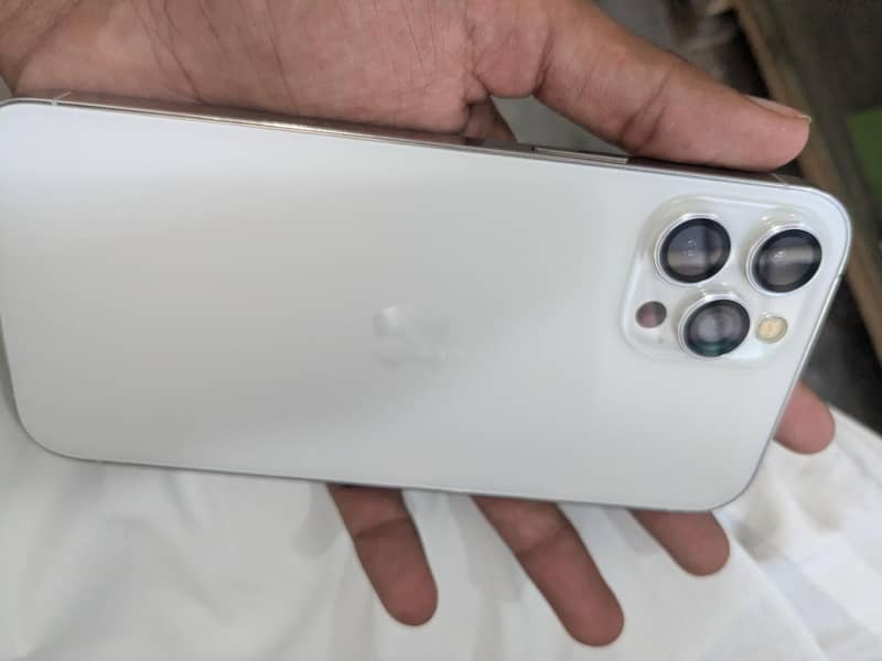 Apple iPhone 12 Pro Max 1