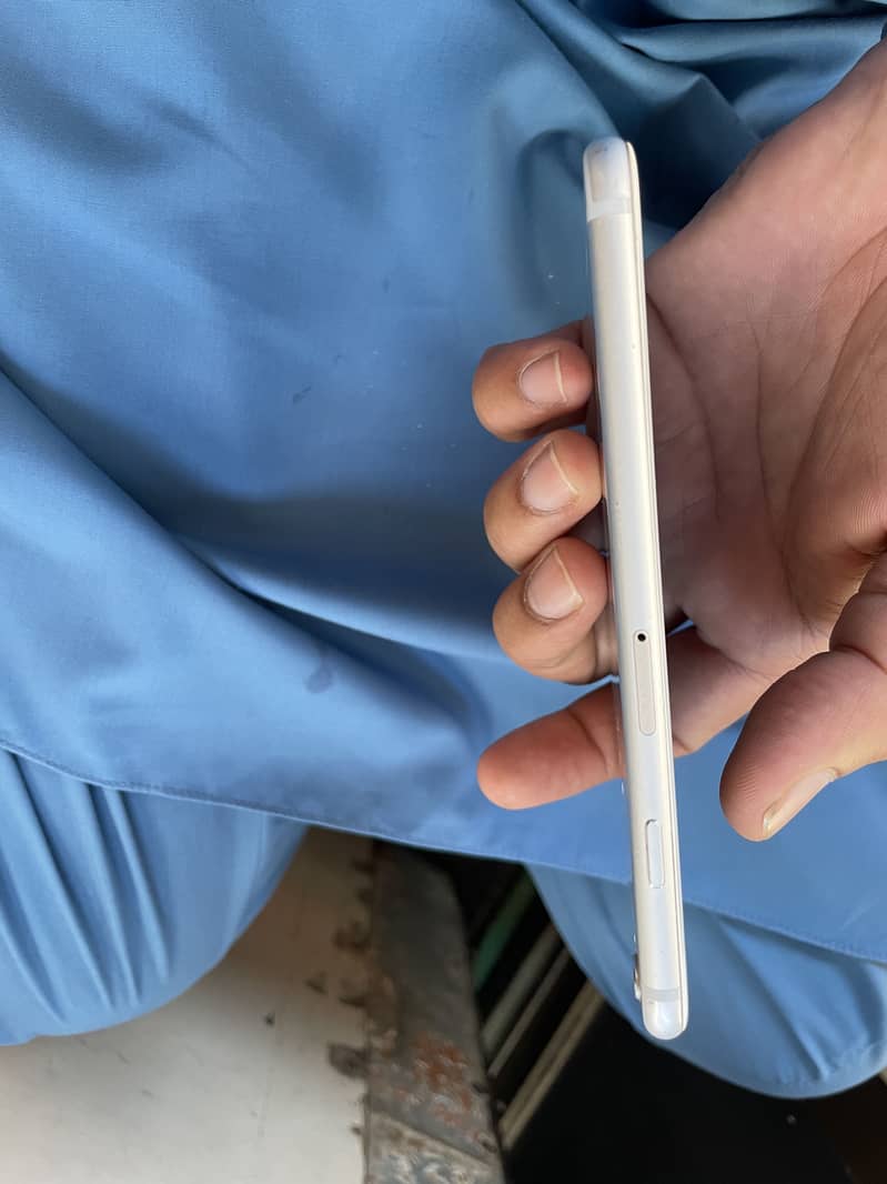 Apple iPhone 6 3