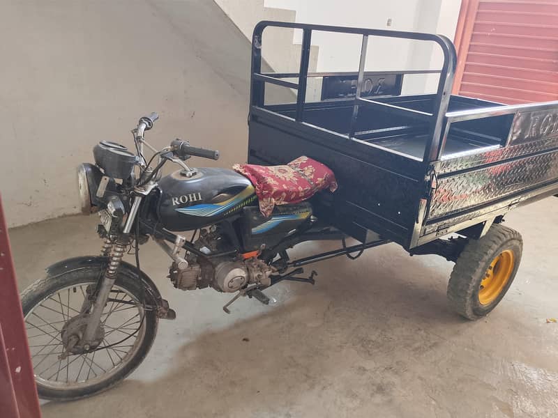 Loader 100 CC 1
