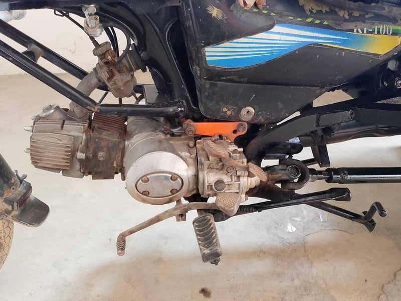 Loader 100 CC 2