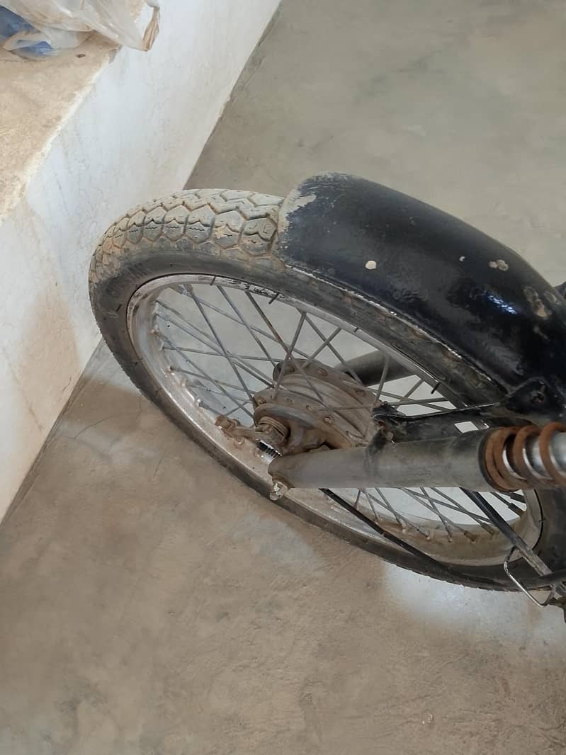 Loader 100 CC 10