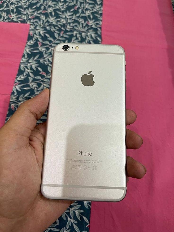 Apple iPhone 6 Plus 0
