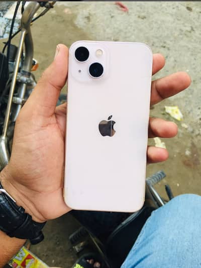 Apple iPhone 13