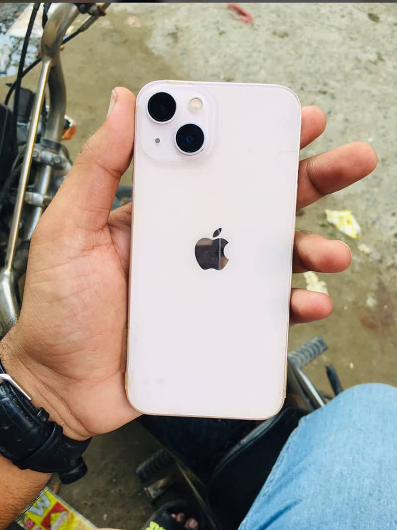Apple iPhone 13 0