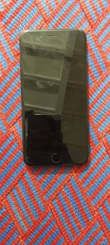 Apple iPhone 7 Plus 1