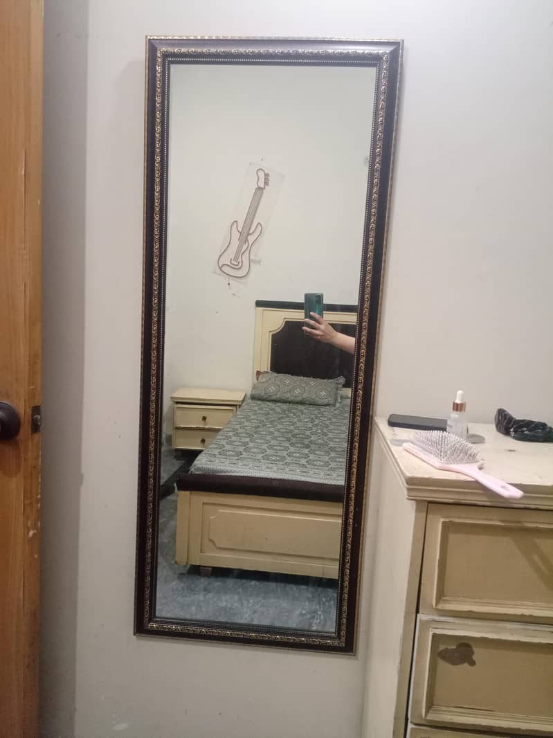 two used mirrors 3