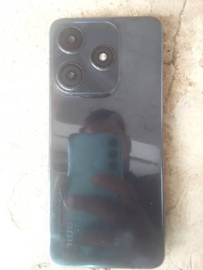 Tecno spark10 -8GB / 128GB 10/10 condition