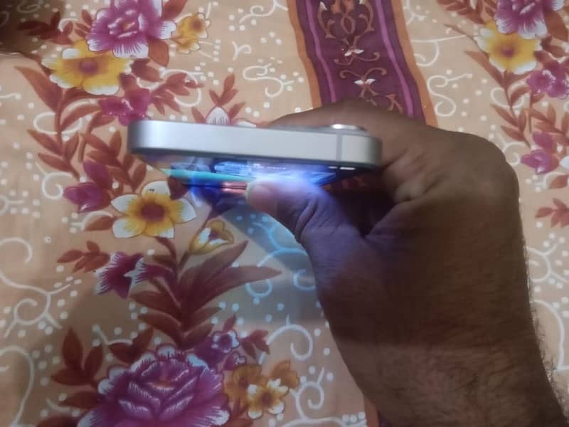 14 iPhone 3
