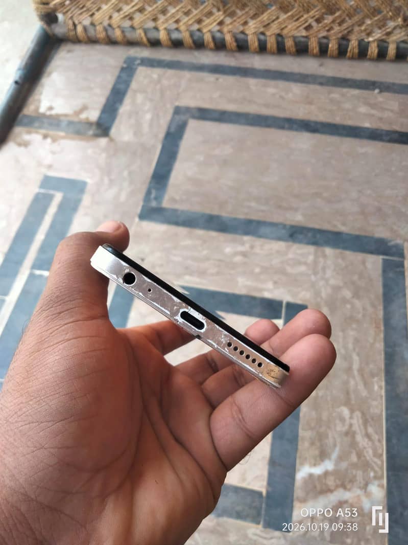Tecno Spark 10 4