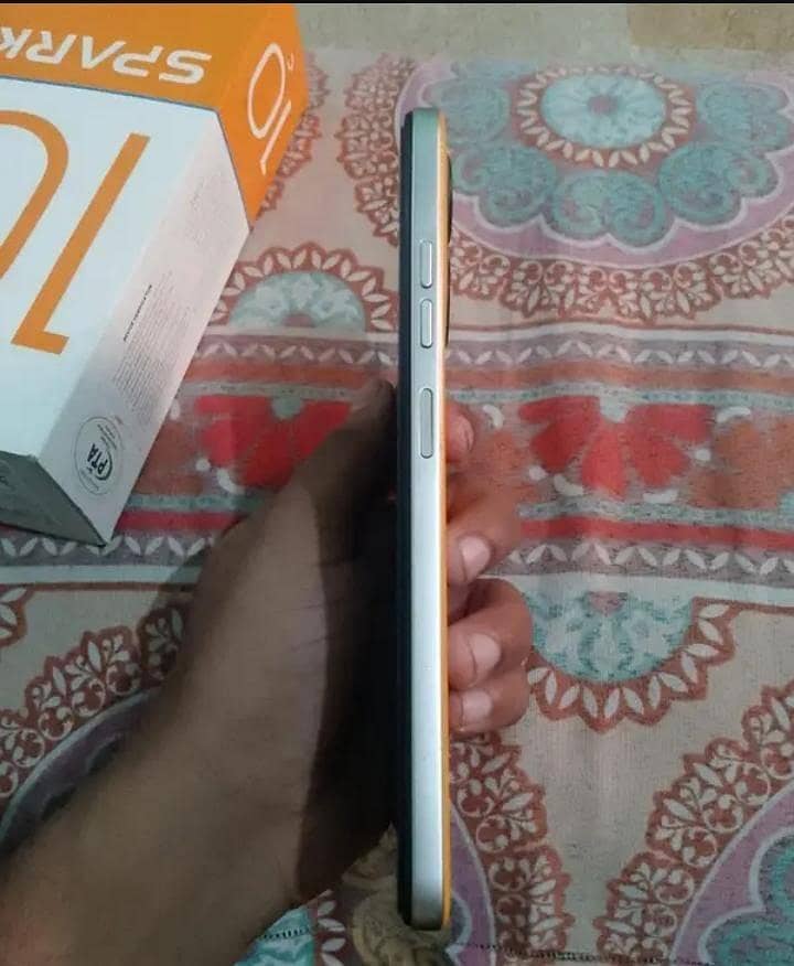 Tecno Spark 10C 3