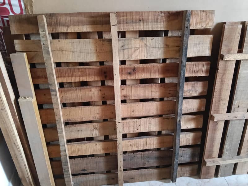 Double bed wooden 2