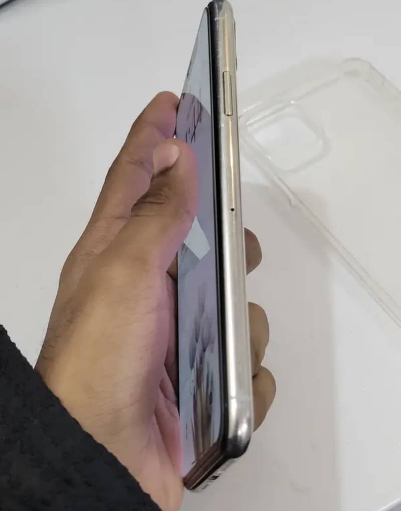 Iphone 11 pro max exchange possible 3