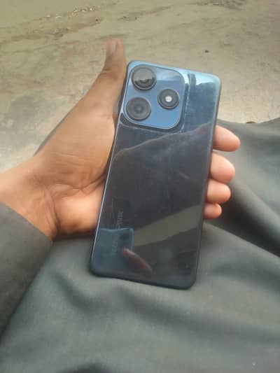Tecno Spark 10 - 8GB / 128GB - 10/10 Condition - Dabba Charger Sath*