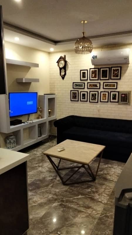 Daily Basis 1 bed outclass flat 3