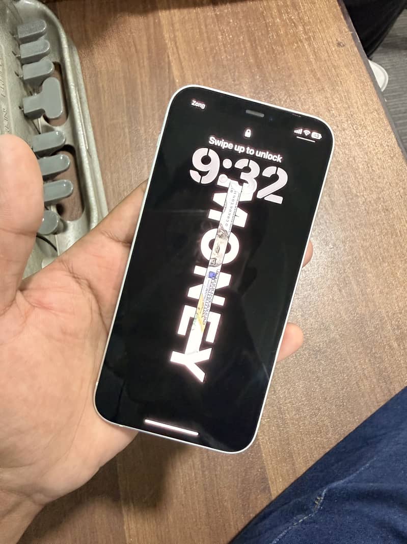 Apple iPhone 12 1