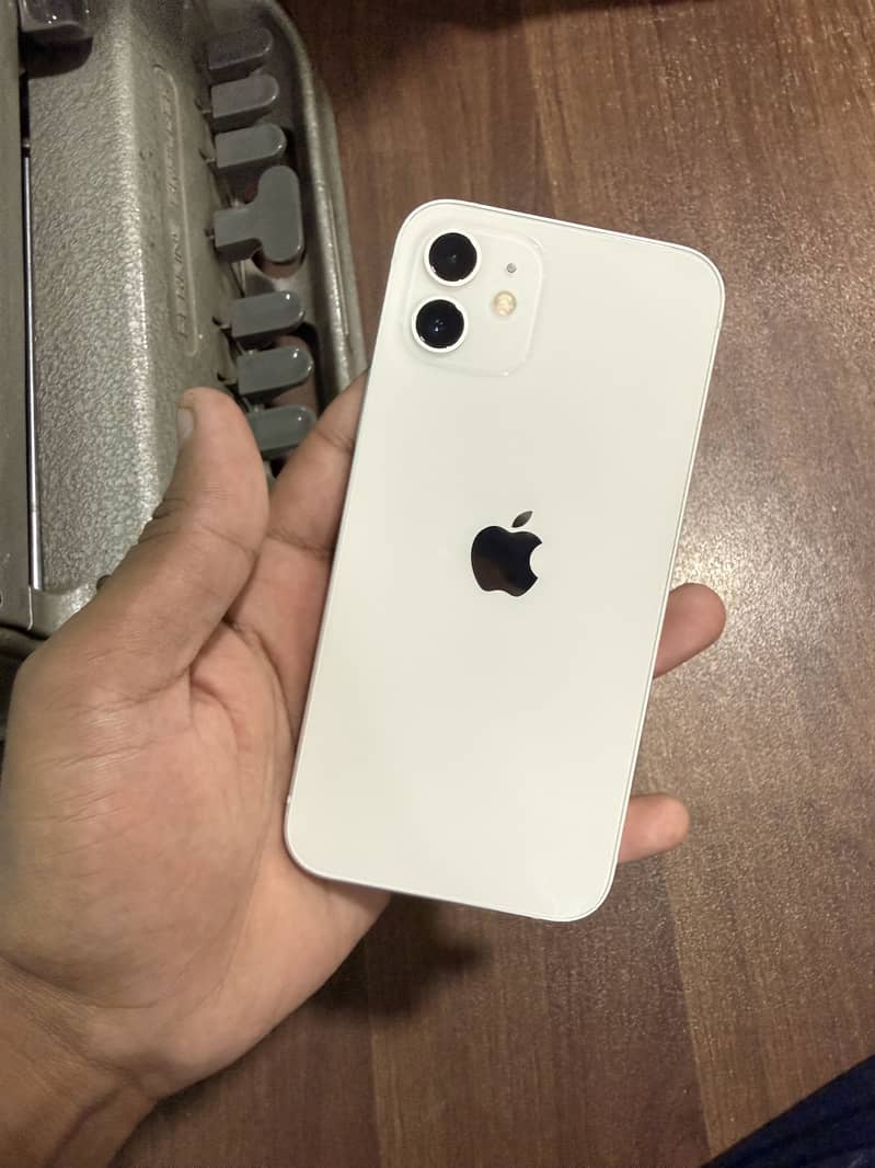 Apple iPhone 12 2