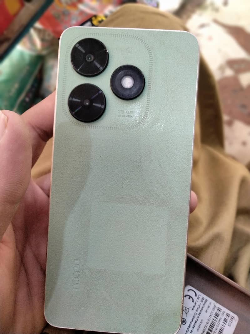 Tecno Spark 20C 4