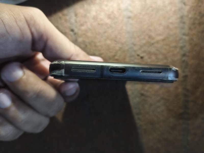 Google Pixel 8 5