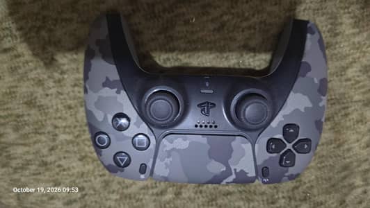 PS5 Dualsense controller (Camo]