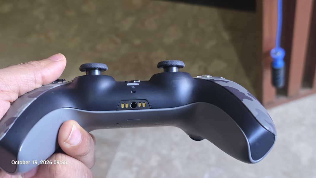 PS5 Dualsense controller (Camo] 4