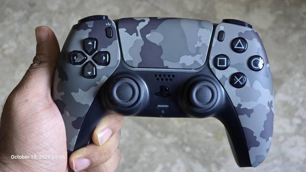 PS5 Dualsense controller (Camo] 5