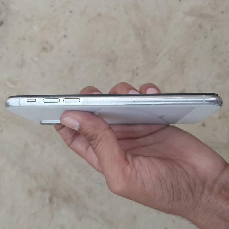 Apple iPhone X 2