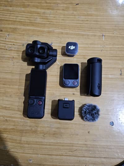 DJI Osmo Pocket 4P Creator Combo
