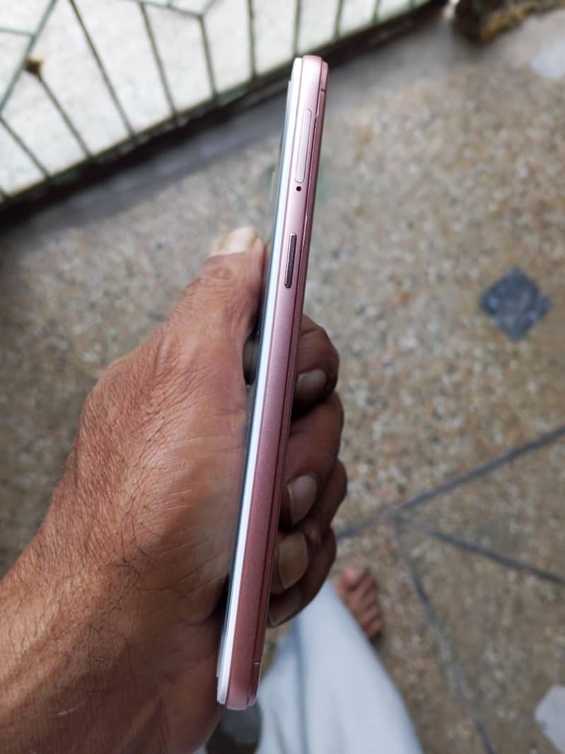 OPPO A57 7