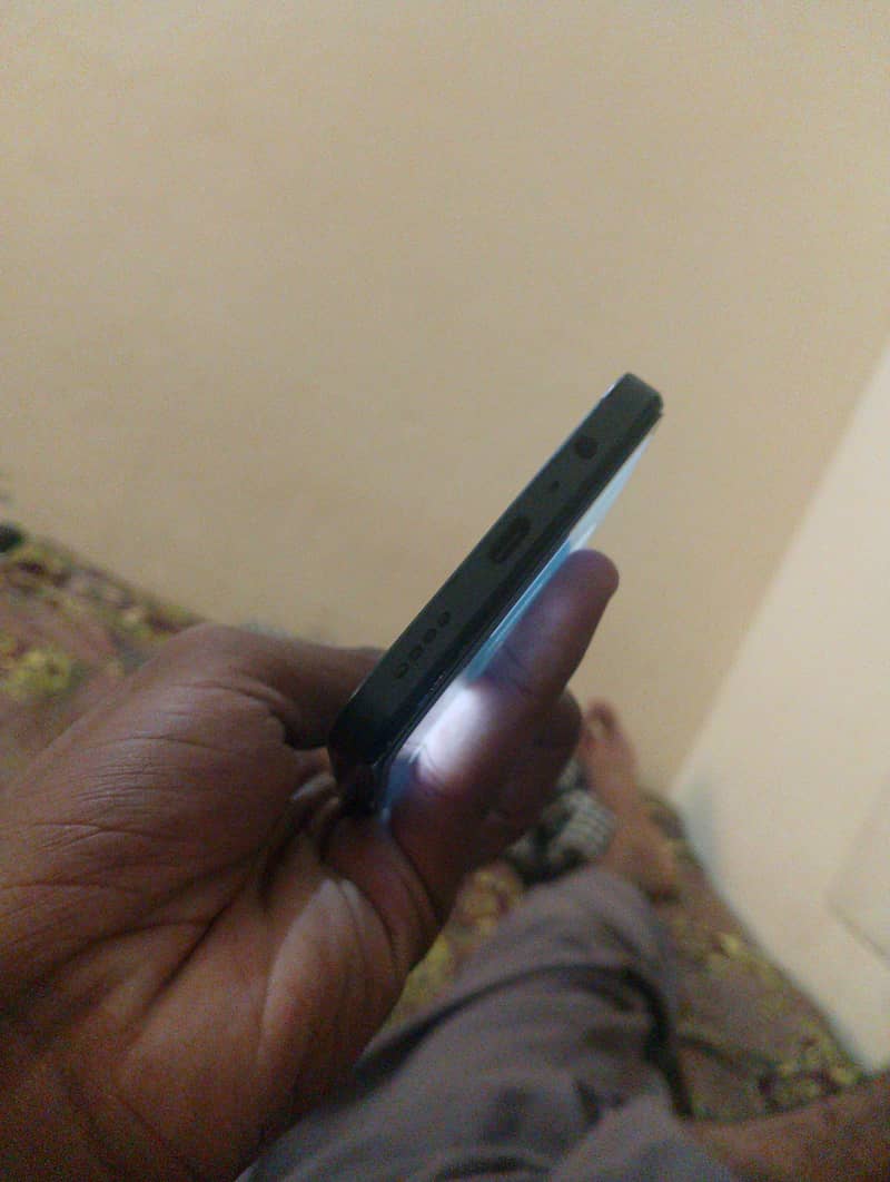 Realme C51 0