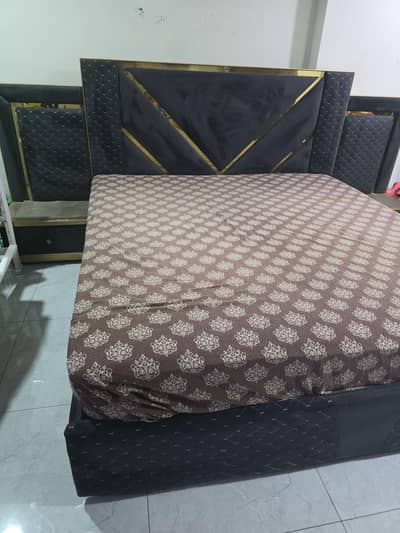 Bedset with dressing table for sale