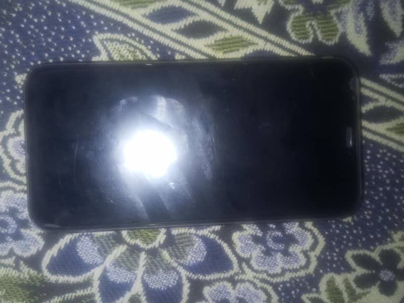 Apple iPhone 11 6