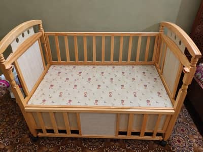 BABY COT WOODEN