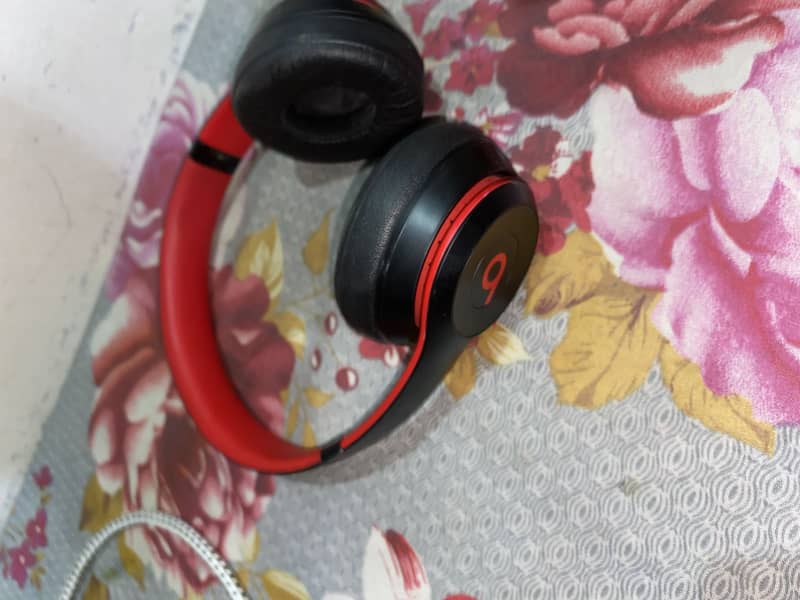 Beats Solo 3 wireless 2