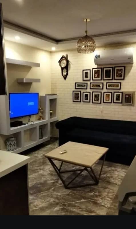Daily Basis 1 bed outclass flat 3
