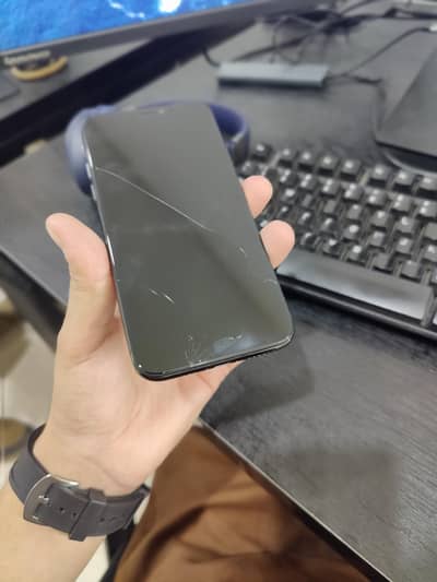 Apple iPhone X ( Screen Crack Touch Okay )