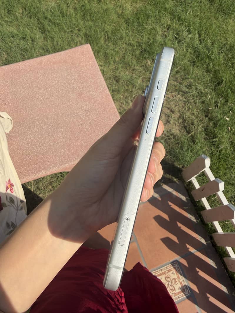 Apple iPhone 17 Pro Max 3