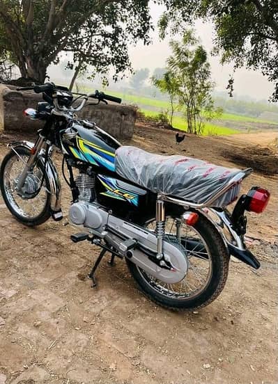 CG Honda 125 Black 26 modal