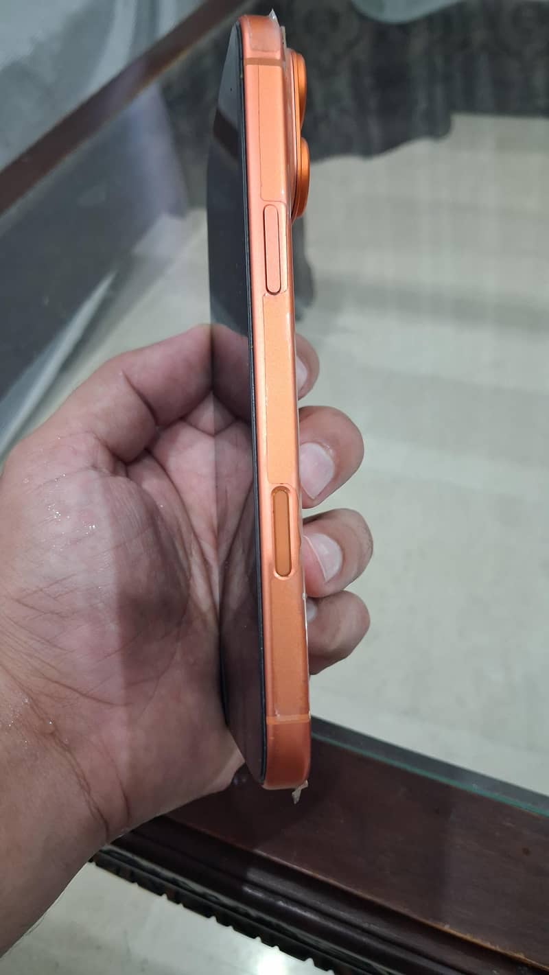 Apple iPhone 17 Pro Max 2