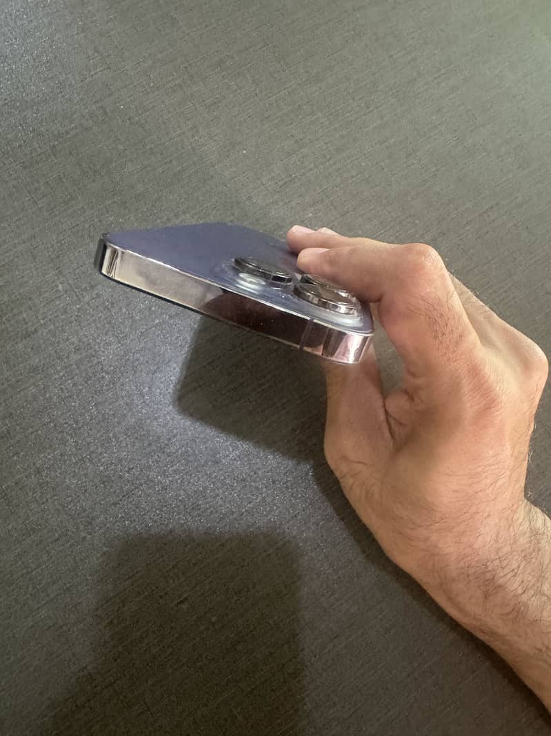 Apple iPhone 14 Pro 2
