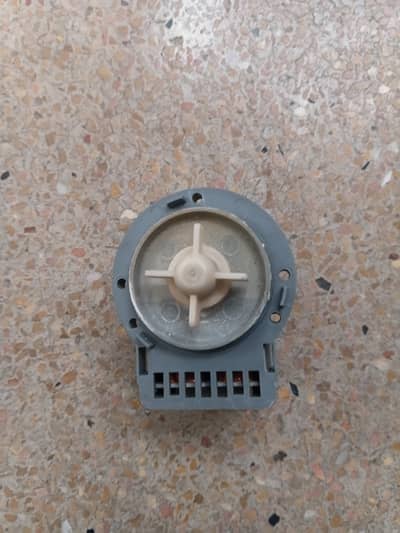 Samsung Washing Machine Drain Pump Motor – Used Spare Part
