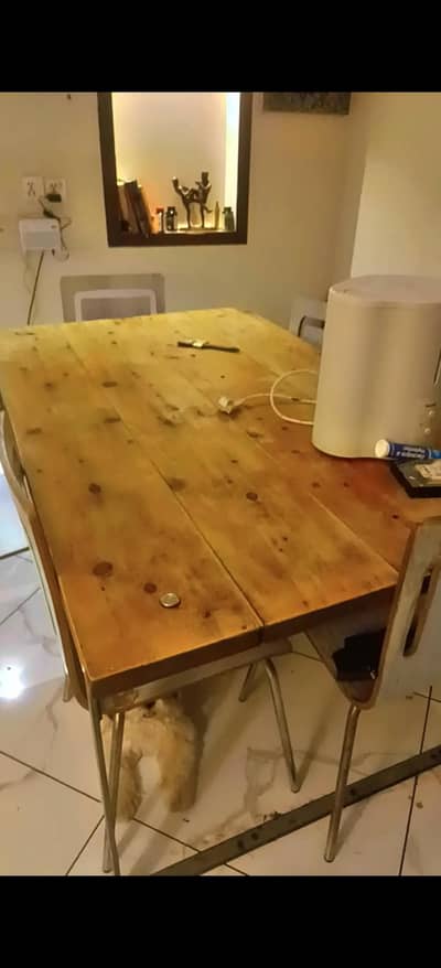 costume maize dinning table ha
