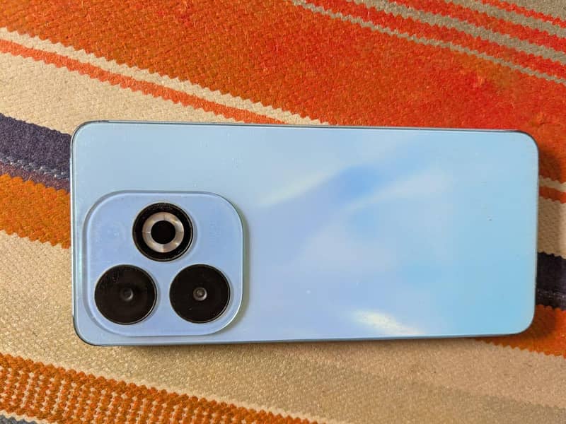 Infinix Smart 8 Pro 0