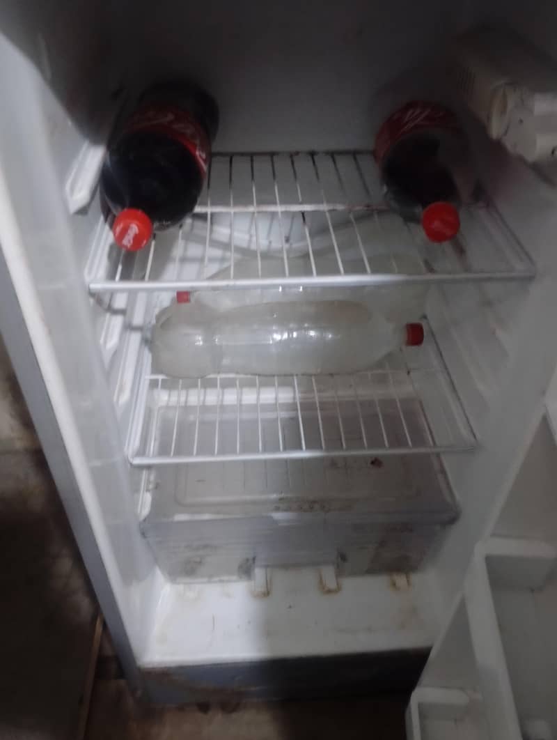 کولنگ اچھی کرتی ہے کولنگ کی گارنٹی ہے 8