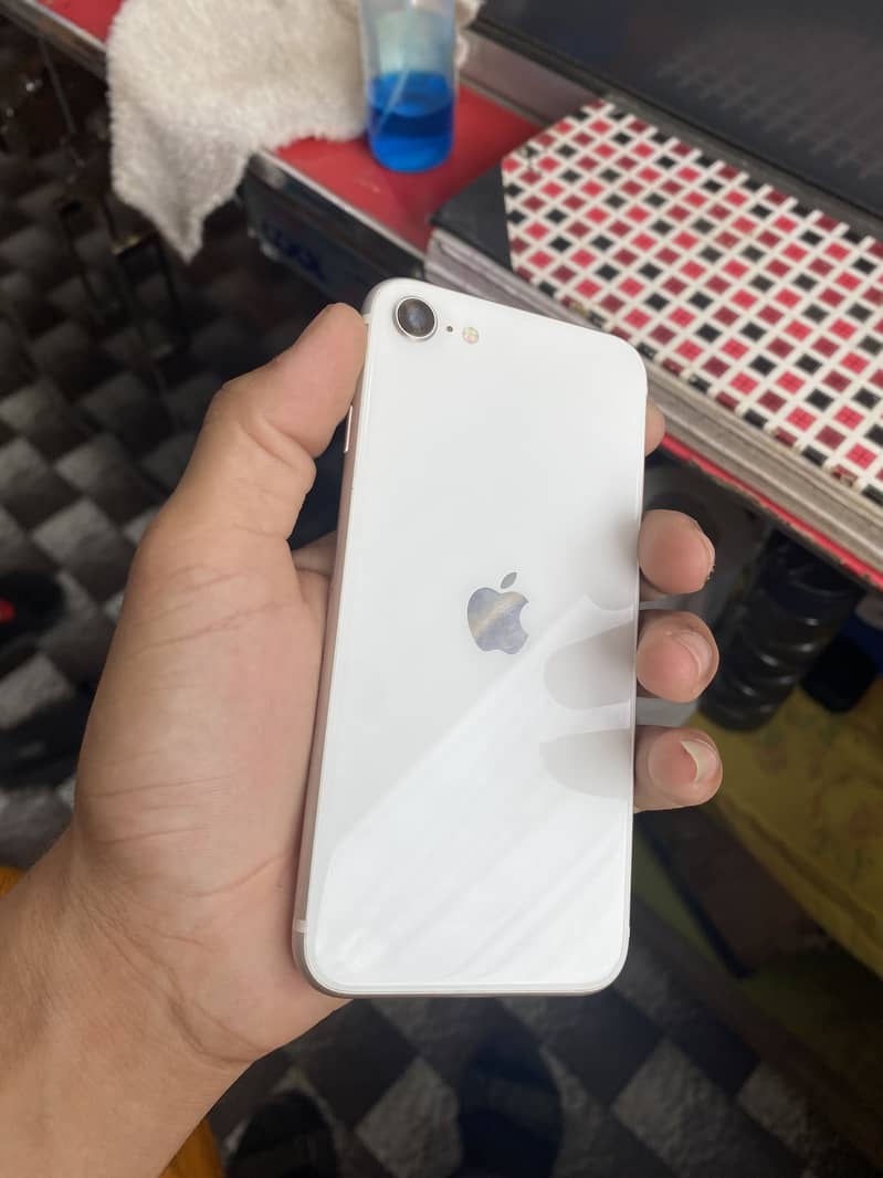 Apple iPhone SE 3