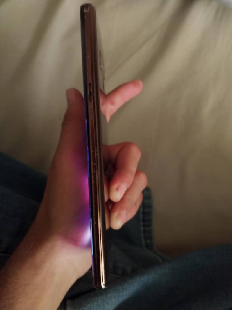 Samsung Mobile Note 9 1