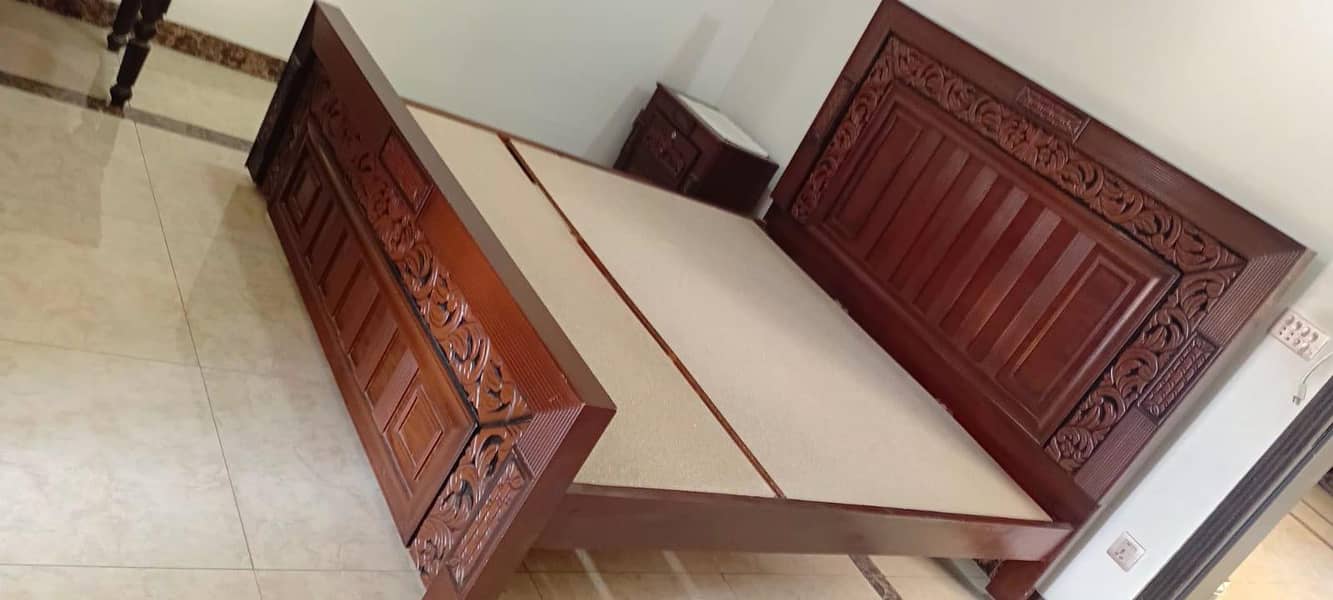 double bed with side tables and dressing table 2