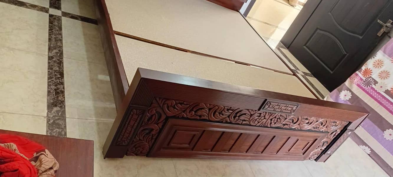 double bed with side tables and dressing table 4