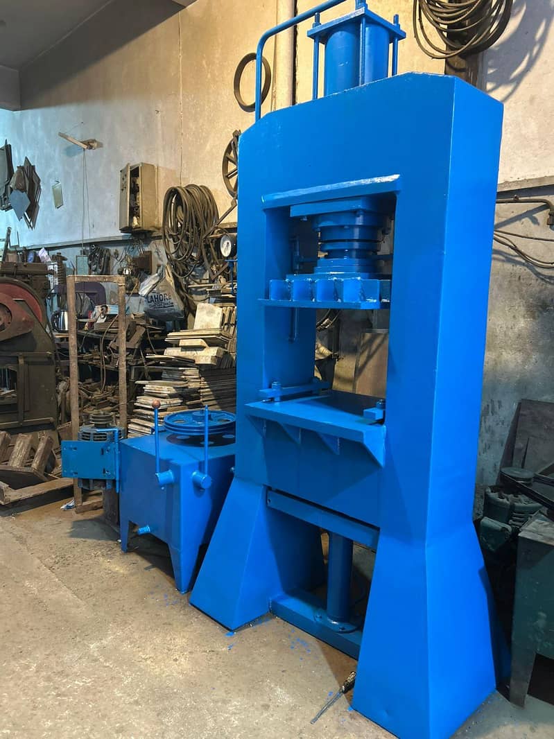 Hydraulic press machine 1