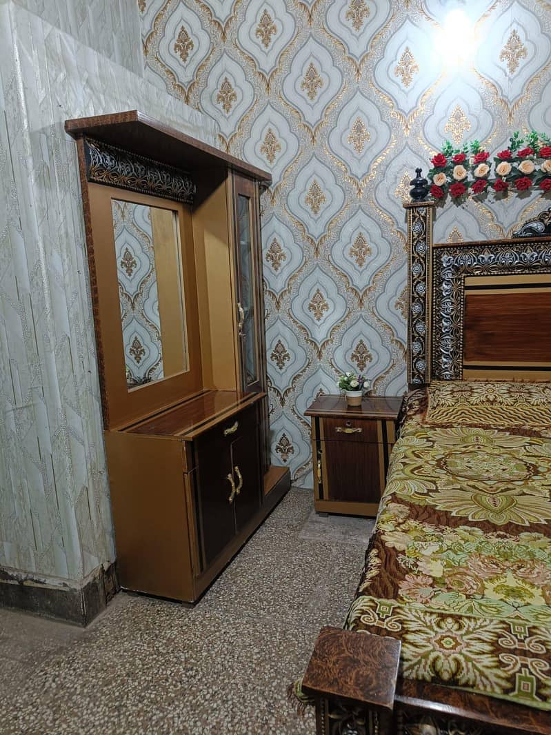 bed side tabal dressing 0