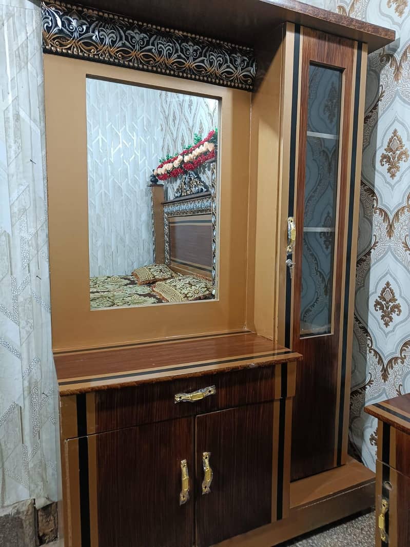 bed side tabal dressing 4